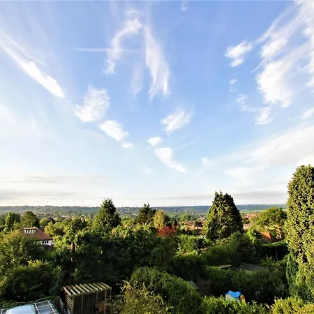Belmont Penthouse Apartment *