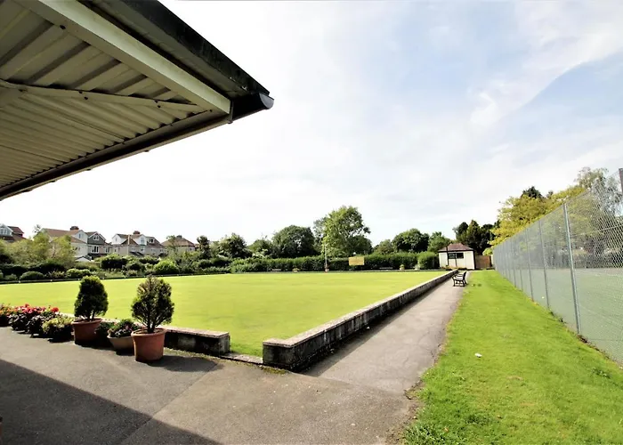 Belmont Penthouse Apartment *