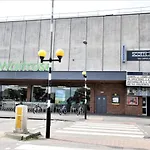Belmont Deco Noir Ground Suite Pets Welcome * Bristol