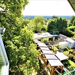 Belmont Penthouse Apartman